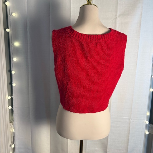 Red V-Neck Crop Top - Picture 2 of 6